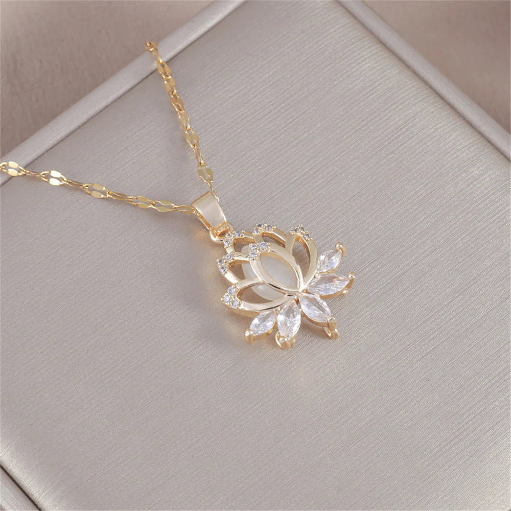 Collier Lotus Doré