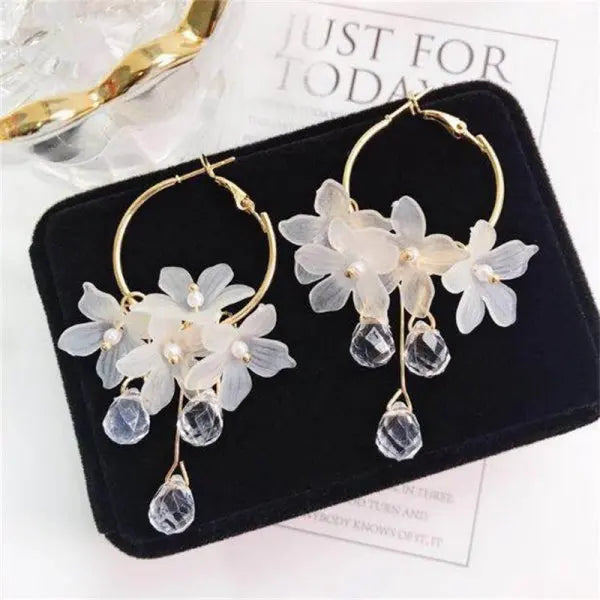 Boucles d'Oreilles Fantaisie Florales & Élégance
