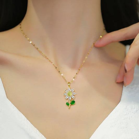 Collier Pendentif Motif Doré