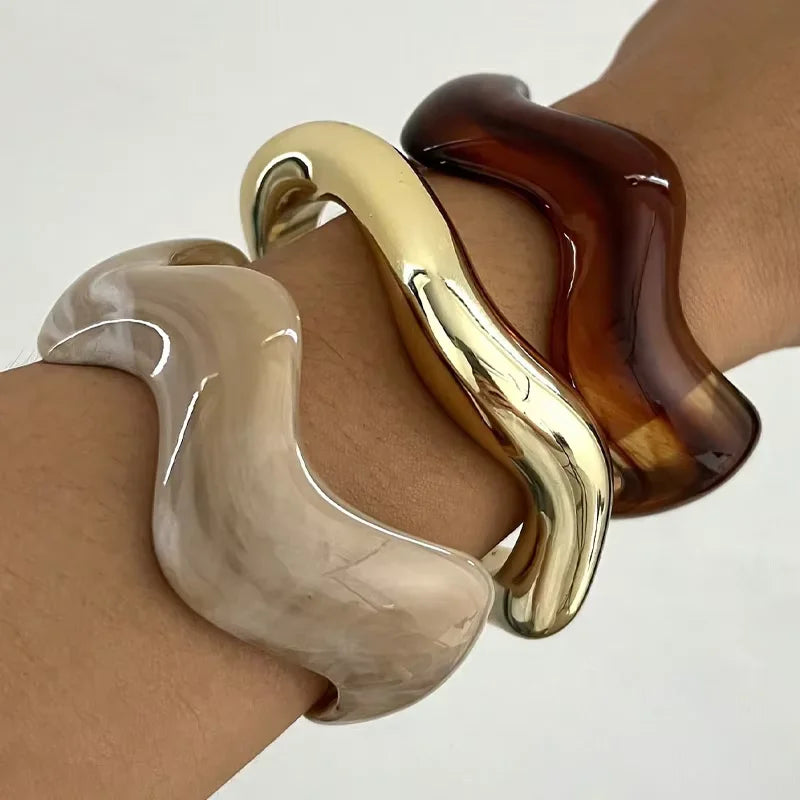 Ensemble de Bracelets Ondulés en Résine