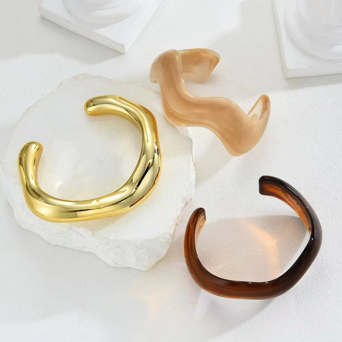 Ensemble de Bracelets Ondulés en Résine