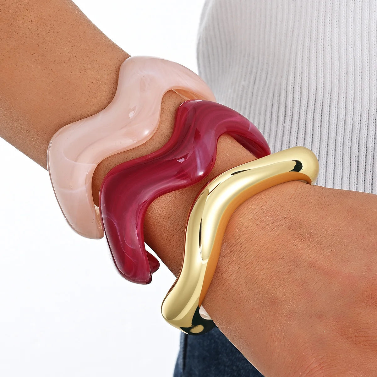 Ensemble de Bracelets Ondulés en Résine