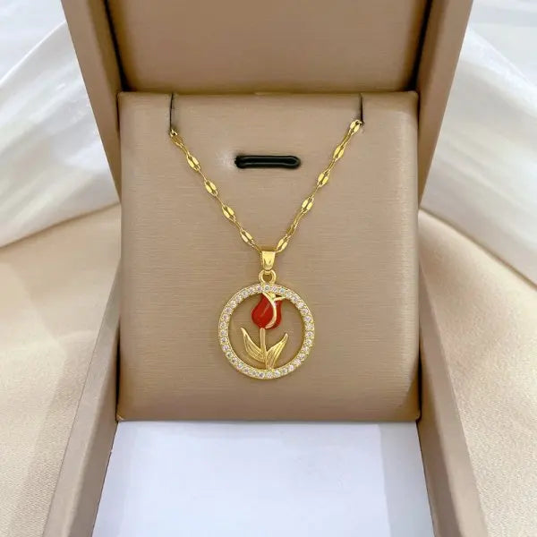 Collier Pendentif Motif Doré