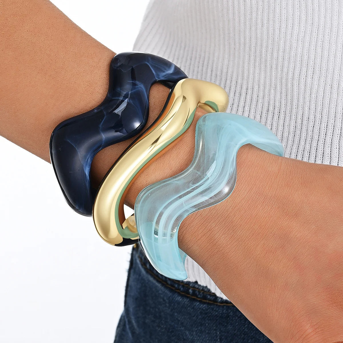 Ensemble de Bracelets Ondulés en Résine