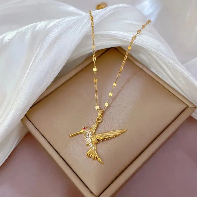 Collier Pendentif Motif Doré