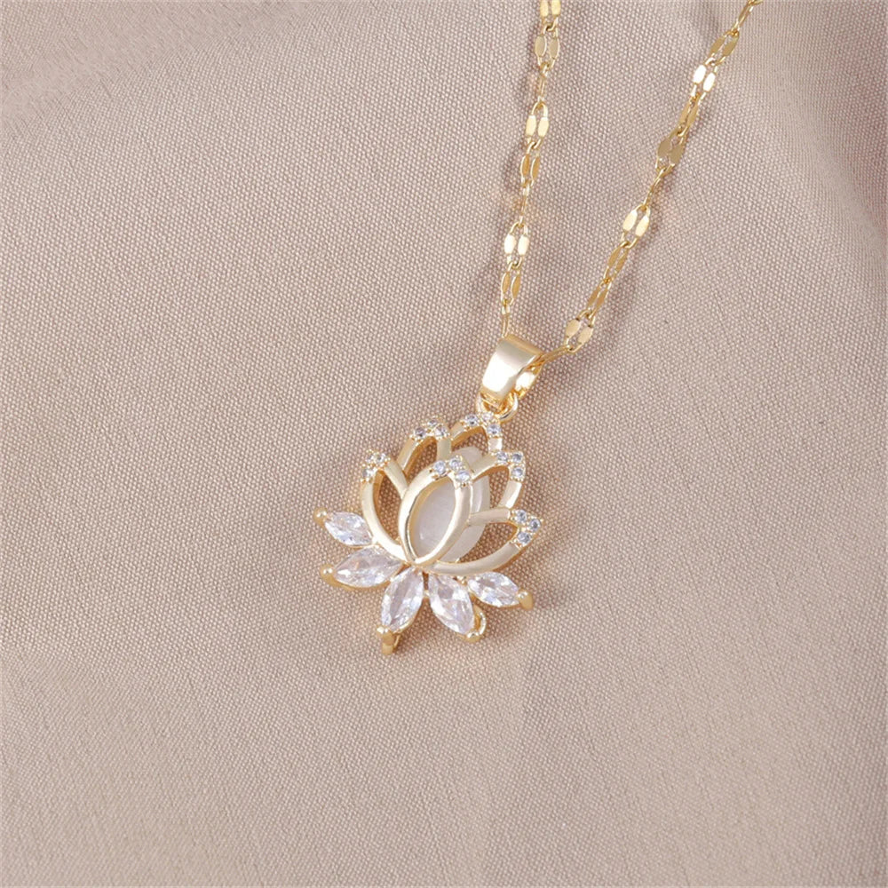 Collier Lotus Doré