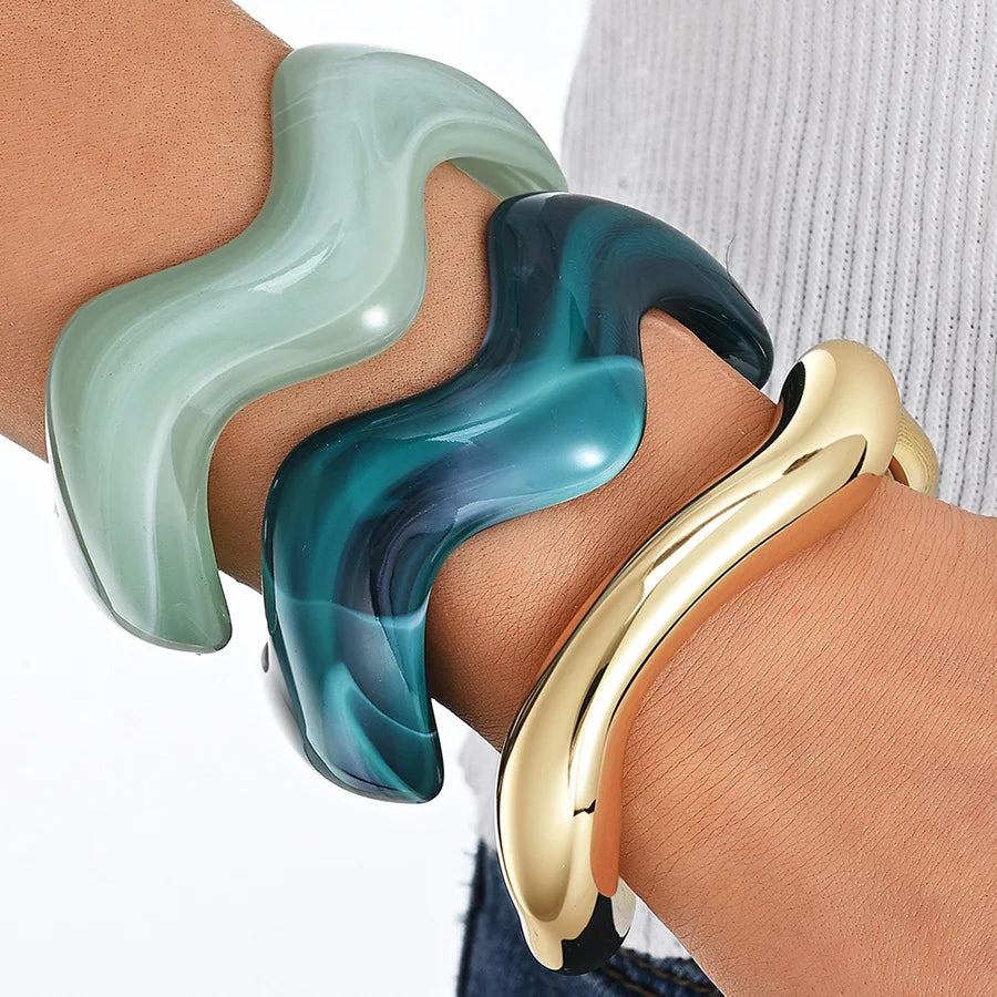 Ensemble de Bracelets Ondulés en Résine